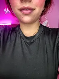 Yovng___Lau webcam model stream image