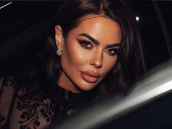 InesMoore webcam model stream image