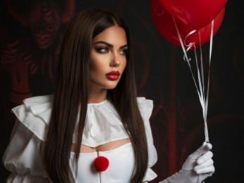 InesMoore webcam model stream image