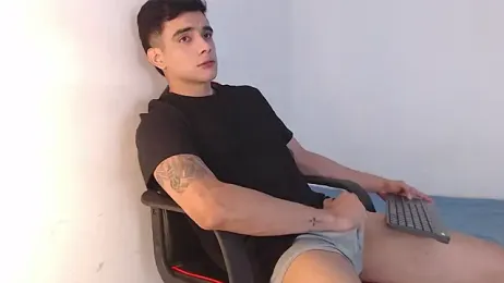 adam_levis17 webcam model stream image