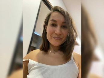 AliceLili webcam model stream image