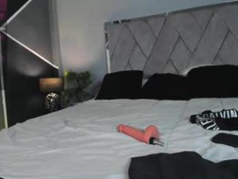 mark_broown_ webcam model stream image