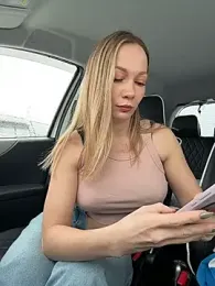 LavenderHot webcam model stream image