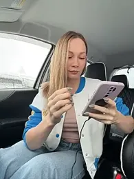 LavenderHot webcam model stream image