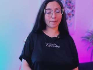 luucyjoness webcam model stream image