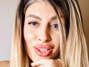 SalmaRoze webcam model stream image