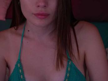 IceDanielles webcam model stream image