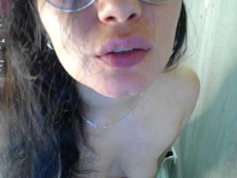 koral-purple webcam model stream image