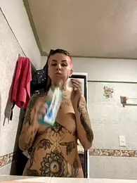 Izy_cute_ webcam model stream image