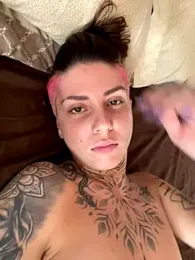 Izy_cute_ webcam model stream image