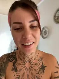 Izy_cute_ webcam stripchat model stream image