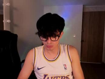 mikeyvioleta webcam model stream image