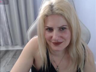 Bella Starrrr webcam model stream image
