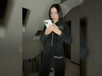 BabyDarii webcam model stream image