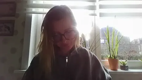 LiquidLeonie webcam model stream image