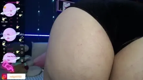 redgirlofficial webcam stripchat model stream image