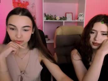 kimi_glow webcam model stream image