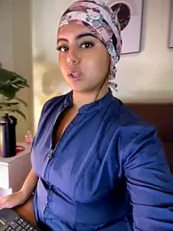 RileyFlame webcam model stream image