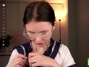 sweetyoops webcam model stream image