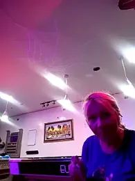 Nicolle_Milf webcam model stream image