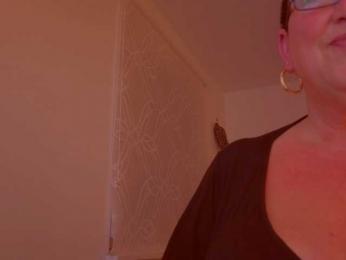 Connyat99 webcam model stream image