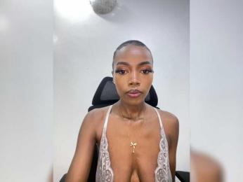 Exoticsoms webcam model stream image