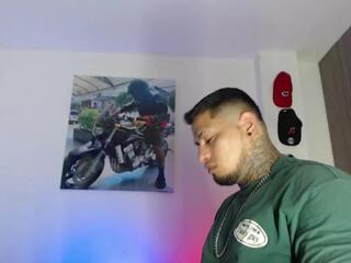 Apolo Strongman webcam model stream image