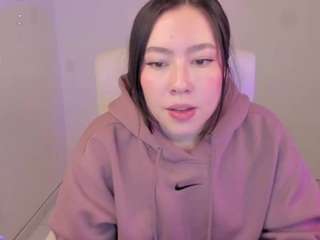 bubble-gum webcam model stream image