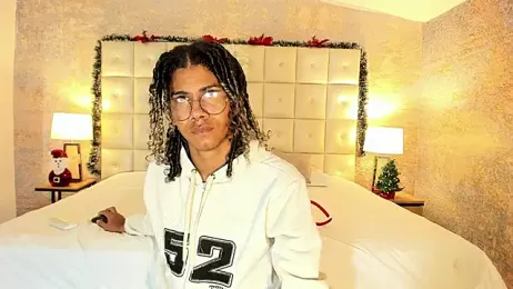 Maxim-Walker webcam stripchat model stream image