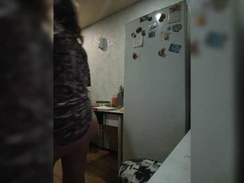 SeXy-MiLF-Xo4y webcam model stream image