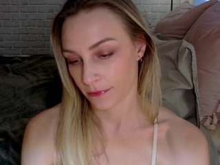 briehunter webcam model stream image