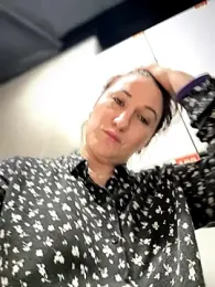 ZhenjaPoledance webcam model stream image