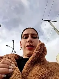 Alysson-- webcam stripchat model stream image