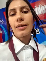 Alysson-- webcam model stream image