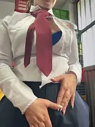 Alysson-- webcam model stream image