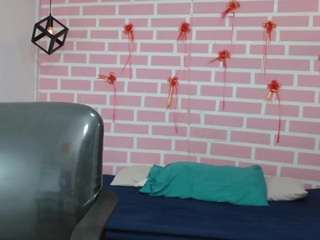 emy-02 webcam model stream image