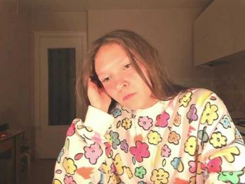 CuteLolly webcam model stream image