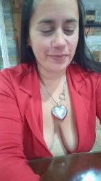 hotcurvi1 webcam model stream image