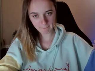 rousereedd webcam model stream image