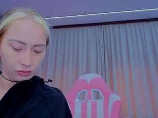 reina-cummingss webcam model stream image