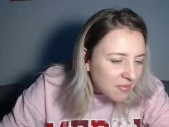 dalyana22 webcam model stream image