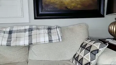 JulieHolliday webcam model stream image