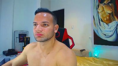 hugo_19cm webcam model stream image