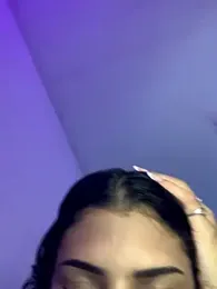 luludoll_ webcam model stream image