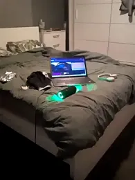 Nick-Ox webcam model stream image