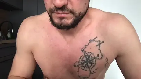 YoloNude webcam model stream image