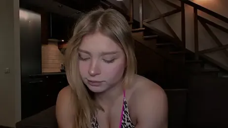 VanillaLivitski webcam model stream image