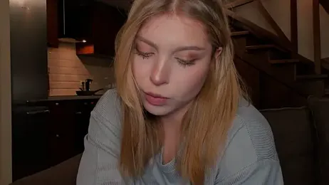 VanillaLivitski webcam model stream image