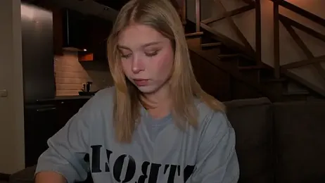 VanillaLivitski webcam model stream image