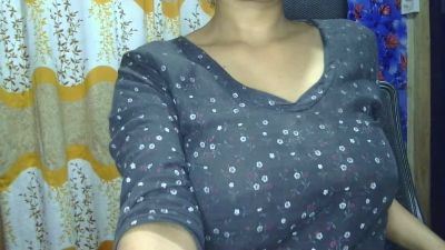 NusratMimi webcam model stream image